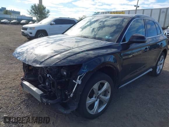 ✅ 2021 Audi Q5 Premium Plus • VIN: WA1BAAFY8M2137507 • Лот: 43428940. Опубликован ранее на IAAI с пробегом 28 350 миль. Бесплатный доступ к архиву аукционных продаж из США и подробный отчёт об истории автомобиля на DreamBid. Изображение 2.