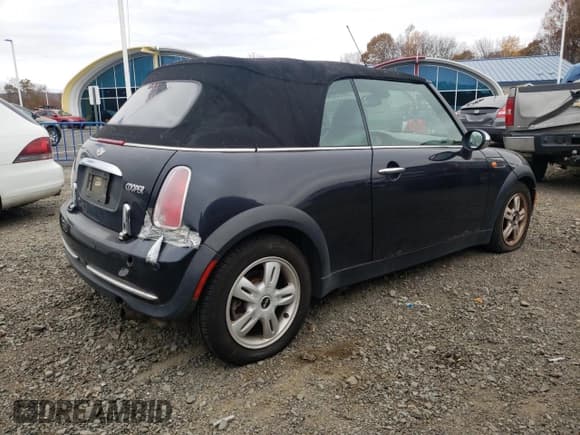 ✅ 2005 MINI Convertible • VIN: WMWRF334X5TG10208 • Lot: 78695884. Wystawiony na Copart z przebiegiem 155 703 mil. Bezpłatny archiwum sprzedaży aukcyjnych z USA i szczegółowy raport historii pojazdu na DreamBid. Zdjęcie 3.