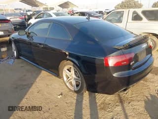 ✅ 2014 Audi RS 5 • VIN: WUAC6AFR4EA901934 • Lot: 41025619. Wystawiony na IAAI z przebiegiem 108 538 mil. Bezpłatny archiwum sprzedaży aukcyjnych z USA i szczegółowy raport historii pojazdu na DreamBid. Zdjęcie 3.