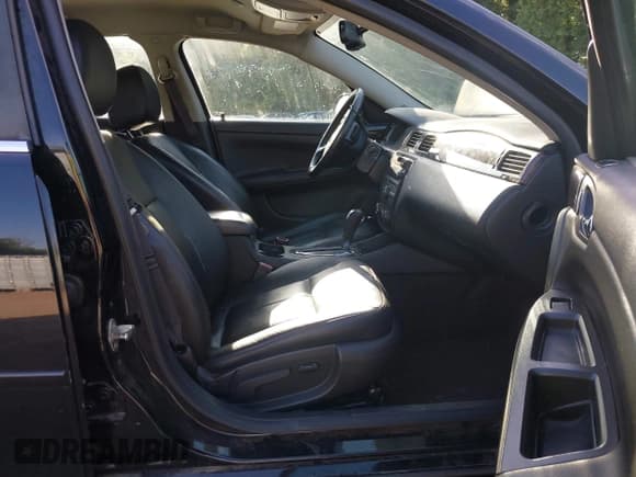 ✅ 2014 Chevrolet Impala LTZ • VIN: 2G1WC5E34E1121782 • Lot: 42543786. Listed on IAAI with 111,767 mi. Free auction sales archive from the USA and detailed vehicle history report at DreamBid. Image 5.