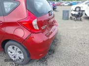 ✅ 2017 Nissan Note SV • VIN: 3N1CE2CP4HL352227 • Lot: 42297732. Wystawiony na IAAI z przebiegiem 86 747 mil. Bezpłatny archiwum sprzedaży aukcyjnych z USA i szczegółowy raport historii pojazdu na DreamBid. Zdjęcie 18.