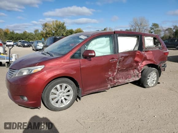 ✅ 2015 Toyota Sienna Limited Premium • VIN: 5TDDK3DC8FS118658 • Лот: 82625565. Опубликован ранее на Copart с пробегом 200 677 миль. Бесплатный доступ к архиву аукционных продаж из США и подробный отчёт об истории автомобиля на DreamBid. Изображение 1.