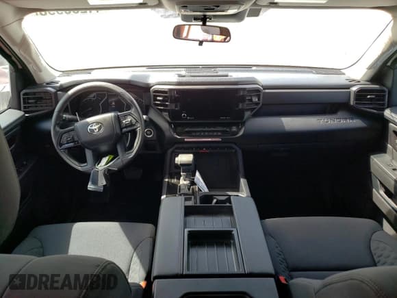 ✅ 2022 Toyota Tundra SR • VIN: 5TFKB5DA6NX016110 • Lot: 41285993. Listed on Copart with 68 mi. Free auction sales archive from the USA and detailed vehicle history report at DreamBid. Image 8.