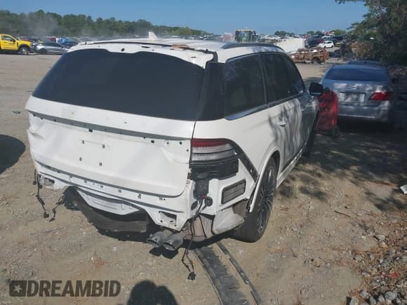 ✅ 2022 Lincoln Aviator Black Label • VIN: 5LM5J9XCXNGL05178 • Лот: 42863910. Опубликован ранее на IAAI с пробегом 37 364 миль. Бесплатный доступ к архиву аукционных продаж из США и подробный отчёт об истории автомобиля на DreamBid. Изображение 4.