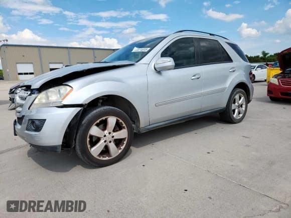 ✅ 2009 Mercedes-Benz M 350 • VIN: 4JGBB56E79A508097 • Lot: 63374835. Wystawiony na Copart z przebiegiem 214 298 mil. Bezpłatny archiwum sprzedaży aukcyjnych z USA i szczegółowy raport historii pojazdu na DreamBid. Zdjęcie 1.