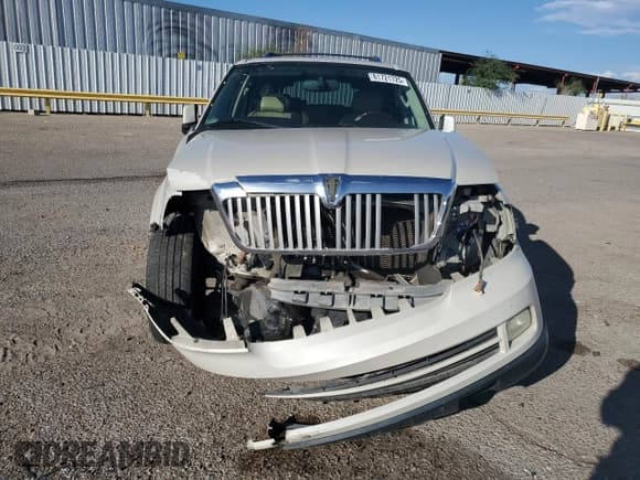 ✅ 2005 Lincoln Navigator Luxury • VIN: 5LMFU27525LJ09215 • Lot: 81721725. Listed on Copart with 206,784 mi. Free auction sales archive from the USA and detailed vehicle history report at DreamBid. Image 5.