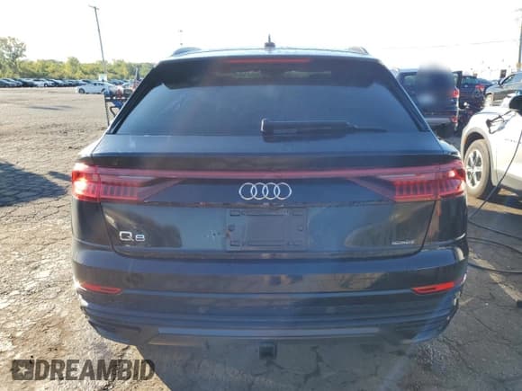 ✅ 2019 Audi Q8 Premium Plus • VIN: WA1EVAF14KD025616 • Лот: 70430815. Опубликован ранее на Copart с пробегом 98 785 миль. Бесплатный доступ к архиву аукционных продаж из США и подробный отчёт об истории автомобиля на DreamBid. Изображение 6.