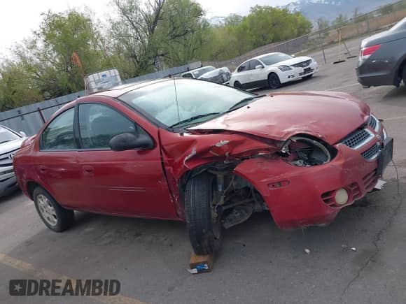 2004 Dodge Neon SXT z VIN 1B3ES56C04D504384, wystawiony jako IAAI lot #41988581 z przebiegiem 166 602 mil mil oraz . Historia ofert i sprzedaży dostępna na DreamBid. Obrazek 14.