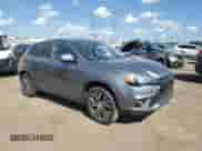 2018 Mitsubishi Outlander SE with VIN JA4AP3AW2JZ032783, listed as a Copart auction lot 70209775 with 113,305 mi miles and Salvage title. Bid and sale history available at DreamBid. Image 4.