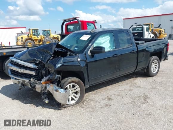 ✅ 2019 Chevrolet Silverado 1500 LT • VIN: 2GCRCPEC6K1208188 • Lot: 42327635. Wystawiony na IAAI z przebiegiem Nie podano. Bezpłatny archiwum sprzedaży aukcyjnych z USA i szczegółowy raport historii pojazdu na DreamBid. Zdjęcie 2.