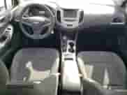 2017 Chevrolet Cruze LS z VIN 1G1BC5SM0H7133429, wystawiony jako Copart lot #82225725 z przebiegiem 161 844 mil mil oraz Szkoda całkowita • Salvage title. Historia ofert i sprzedaży dostępna na DreamBid. Obrazek 8.