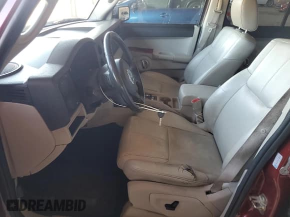 ✅ 2007 Jeep Commander Limited • VIN: 1J8HG58207C530195 • Лот: 90517555. Опубликован ранее на Copart с пробегом 150 637 миль. Бесплатный доступ к архиву аукционных продаж из США и подробный отчёт об истории автомобиля на DreamBid. Изображение 7.