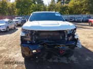 ✅ 2020 Chevrolet Silverado 1500 LT Trail Boss • VIN: 1GCPYFED8LZ117914 • Lot: 43580581. Wystawiony na IAAI z przebiegiem 111 118 mil. Bezpłatny archiwum sprzedaży aukcyjnych z USA i szczegółowy raport historii pojazdu na DreamBid. Zdjęcie 6.