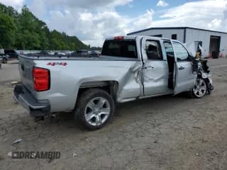 ✅ 2019 Chevrolet Silverado 1500 Custom • VIN: 2GCVKMEC6K1197533 • Lot: 59707214. Wystawiony na Copart z przebiegiem 40 539 mil. Bezpłatny archiwum sprzedaży aukcyjnych z USA i szczegółowy raport historii pojazdu na DreamBid. Zdjęcie 3.