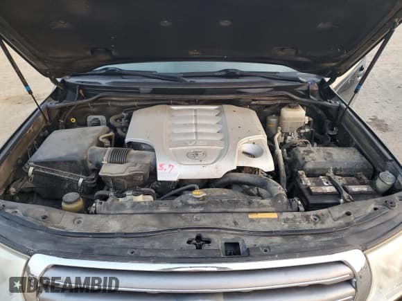 ✅ 2008 Toyota Land Cruiser • VIN: JTMHY05J984001679 • Lot: 75928424. Listed on Copart with 265,137 mi. Free auction sales archive from the USA and detailed vehicle history report at DreamBid. Image 12.