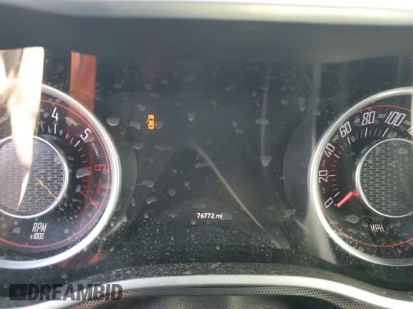 ✅ 2015 Dodge Challenger R/T Scat Pack • VIN: 2C3CDZFJXFH710022 • Lot: 80163275. Wystawiony na Copart z przebiegiem 76 772 mil. Bezpłatny archiwum sprzedaży aukcyjnych z USA i szczegółowy raport historii pojazdu na DreamBid. Zdjęcie 9.