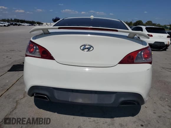 ✅ 2010 Hyundai Genesis Coupe Track • VIN: KMHHU6KH7AU020815 • Lot: 80493575. Wystawiony na Copart z przebiegiem 185 108 mil. Bezpłatny archiwum sprzedaży aukcyjnych z USA i szczegółowy raport historii pojazdu na DreamBid. Zdjęcie 6.