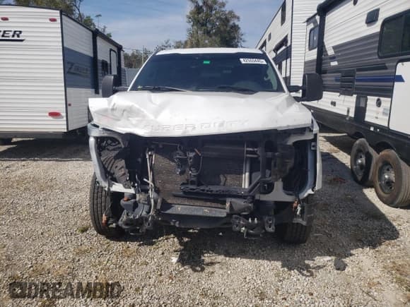 ✅ 2021 Ford F-250 XL • VIN: 1FT7W2A67MED95718 • Lot: 42553445. Wystawiony na Copart z przebiegiem 111 605 mil. Bezpłatny archiwum sprzedaży aukcyjnych z USA i szczegółowy raport historii pojazdu na DreamBid. Zdjęcie 5.