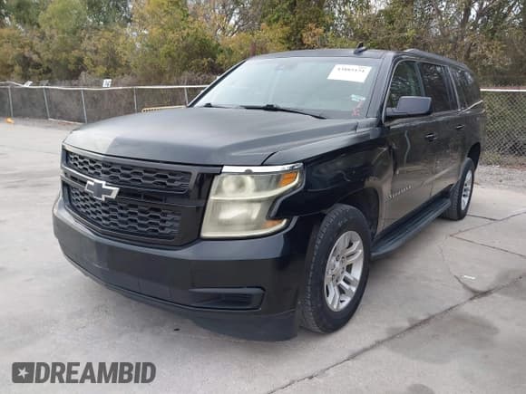 ✅ 2018 Chevrolet Suburban LT • VIN: 1GNSCHKC6JR129774 • Лот: 43885151. Опубликован ранее на IAAI с пробегом 233 096 миль. Бесплатный доступ к архиву аукционных продаж из США и подробный отчёт об истории автомобиля на DreamBid. Изображение 2.