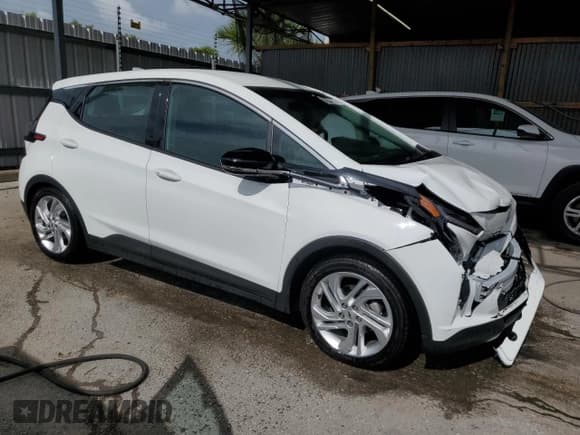 ✅ 2023 Chevrolet Bolt EV 1LT • VIN: 1G1FW6S07P4142303 • Lot: 63215444. Wystawiony na Copart z przebiegiem 16 338 mil. Bezpłatny archiwum sprzedaży aukcyjnych z USA i szczegółowy raport historii pojazdu na DreamBid. Zdjęcie 4.