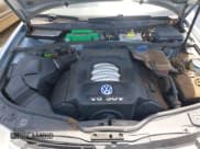 ✅ 2003 Volkswagen Passat GLX • VIN: WVWYH63B43E326130 • Lot: 42380050. Wystawiony na IAAI z przebiegiem 156 338 mil. Bezpłatny archiwum sprzedaży aukcyjnych z USA i szczegółowy raport historii pojazdu na DreamBid. Zdjęcie 10.