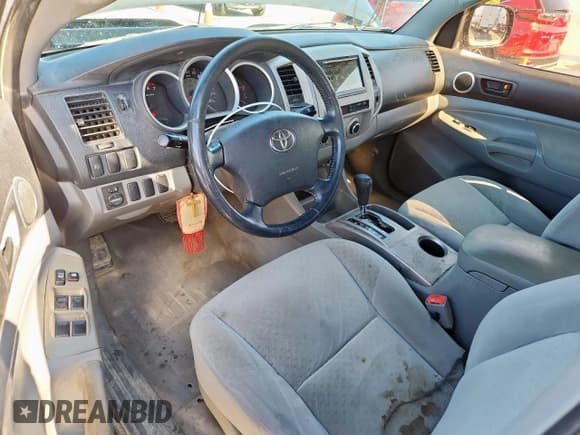 ✅ 2007 Toyota Tacoma PreRunner • VIN: 5TETU62N77Z467066 • Lot: 92179625. Wystawiony na Copart z przebiegiem 282 479 mil. Bezpłatny archiwum sprzedaży aukcyjnych z USA i szczegółowy raport historii pojazdu na DreamBid. Zdjęcie 8.