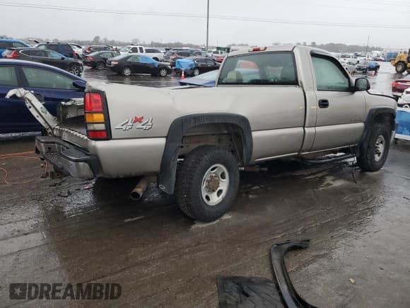 ✅ 2002 Chevrolet Silverado 2500HD • VIN: 1GCHK24GX2E231221 • Lot: 77471974. Listed on Copart with 203,163 mi. Free auction sales archive from the USA and detailed vehicle history report at DreamBid. Image 3.