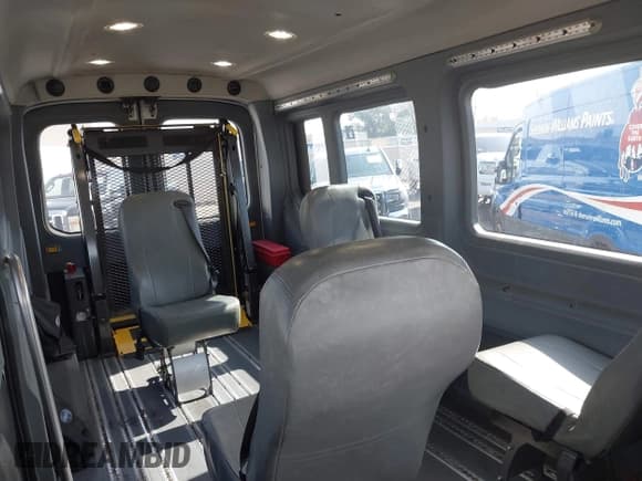 ✅ 2015 Ford Transit Cargo • VIN: 1FTNR2CM0FKB23333 • Лот: 43442165. Опубликован ранее на IAAI с пробегом 116 376 миль. Бесплатный доступ к архиву аукционных продаж из США и подробный отчёт об истории автомобиля на DreamBid. Изображение 8.