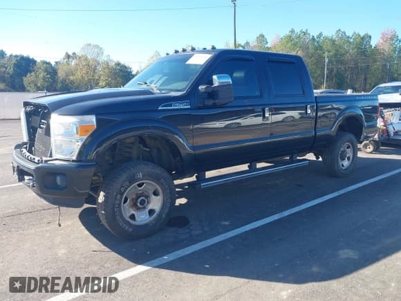 ✅ 2014 Ford F-250 XL • VIN: 1FT7W2B60EEA97155 • Lot: 43595294. Wystawiony na IAAI z przebiegiem 272 245 mil. Bezpłatny archiwum sprzedaży aukcyjnych z USA i szczegółowy raport historii pojazdu na DreamBid. Zdjęcie 17.
