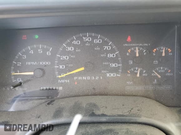 ✅ 1998 GMC Suburban • VIN: 3GKFK16R1WG503206 • Lot: 69802344. Wystawiony na Copart z przebiegiem 231 148 mil. Bezpłatny archiwum sprzedaży aukcyjnych z USA i szczegółowy raport historii pojazdu na DreamBid. Zdjęcie 9.