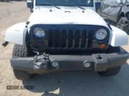 ✅ 2011 Jeep Wrangler Unlimited Sahara • VIN: 1J4BA5H15BL576551 • Lot: 43199609. Wystawiony na IAAI z przebiegiem 214 688 mil. Bezpłatny archiwum sprzedaży aukcyjnych z USA i szczegółowy raport historii pojazdu na DreamBid. Zdjęcie 6.