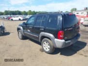 ✅ 2003 Jeep Liberty Sport • VIN: 1J4GL48K13W675080 • Лот: 43192568. Опубликован ранее на IAAI с пробегом 197 659 миль. Бесплатный доступ к архиву аукционных продаж из США и подробный отчёт об истории автомобиля на DreamBid. Изображение 3.
