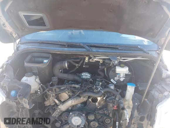 ✅ 2019 Mercedes-Benz Sprinter Cargo • VIN: WD4PF1CD4KP143485 • Lot: 43278348. Wystawiony na IAAI z przebiegiem 201 204 mil. Bezpłatny archiwum sprzedaży aukcyjnych z USA i szczegółowy raport historii pojazdu na DreamBid. Zdjęcie 10.