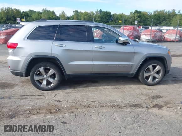 2016 Jeep Grand Cherokee Limited 75th Anniversary z VIN 1C4RJFBGXGC311123, wystawiony jako IAAI lot #43188004 z przebiegiem 137 563 mil mil oraz . Historia ofert i sprzedaży dostępna na DreamBid. Obrazek 13.