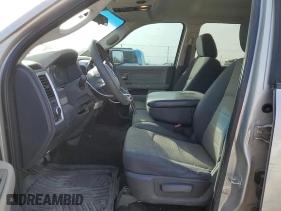 ✅ 2009 Dodge 1500 SLT • VIN: 1D3HV13T69J523313 • Lot: 42549935. Wystawiony na Copart z przebiegiem 164 185 mil. Bezpłatny archiwum sprzedaży aukcyjnych z USA i szczegółowy raport historii pojazdu na DreamBid. Zdjęcie 7.