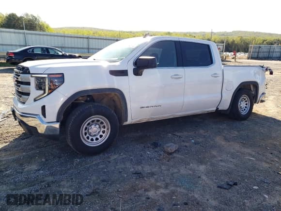 ✅ 2022 GMC Sierra 1500 SLE • VIN: 3GTUUBED3NG551524 • Лот: 52345145. Опубликован ранее на Copart с пробегом 146 967 миль. Бесплатный доступ к архиву аукционных продаж из США и подробный отчёт об истории автомобиля на DreamBid. Изображение 1.