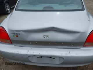 2001 Hyundai Sonata с VIN KMHWF25S21A379802, выставлен на аукционе IAAI как лот 42365177 с пробегом 57 890 миль миль и . История ставок и продаж доступна на DreamBid. Изображение 6.