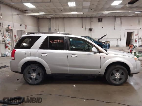 ✅ 2006 Saturn VUE • VIN: 5GZCZ63456S899762 • Lot: 42789916. Wystawiony na IAAI z przebiegiem 226 225 mil. Bezpłatny archiwum sprzedaży aukcyjnych z USA i szczegółowy raport historii pojazdu na DreamBid. Zdjęcie 13.
