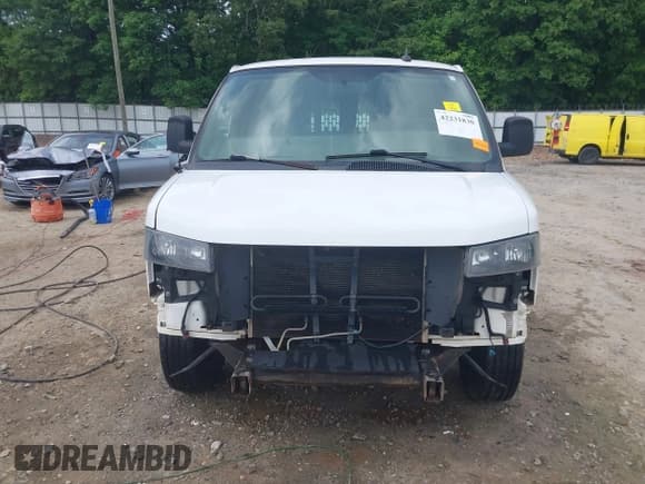 ✅ 2018 Chevrolet Express Cargo • VIN: 1GCWGAFG9J1344695 • Lot: 42231830. Listed on IAAI with 147,926 mi. Free auction sales archive from the USA and detailed vehicle history report at DreamBid. Image 13.