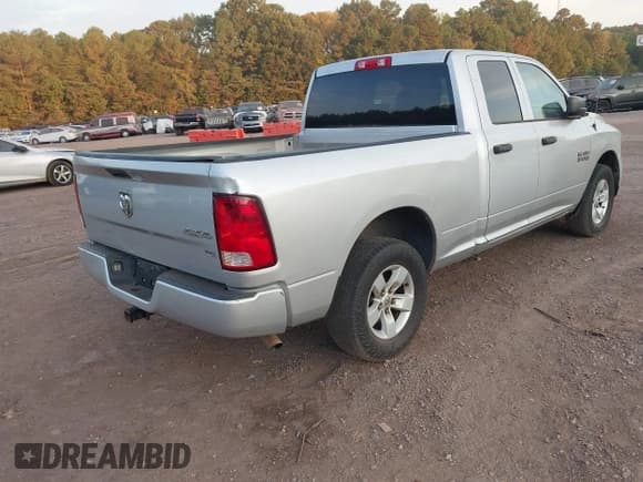 ✅ 2017 Ram 1500 Express • VIN: 1C6RR7FGXHS572842 • Lot: 43203808. Listed on IAAI with 324,577 mi. Free auction sales archive from the USA and detailed vehicle history report at DreamBid. Image 4.