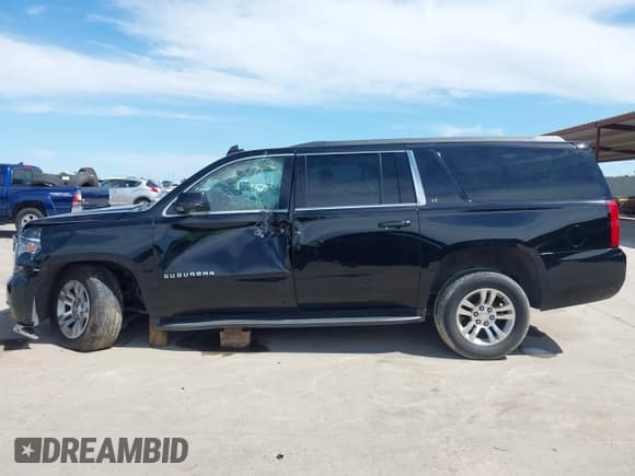 ✅ 2020 Chevrolet Suburban LT • VIN: 1GNSCHKC2LR305366 • Lot: 42080587. Wystawiony na IAAI z przebiegiem 163 540 mil. Bezpłatny archiwum sprzedaży aukcyjnych z USA i szczegółowy raport historii pojazdu na DreamBid. Zdjęcie 14.
