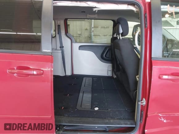 ✅ 2013 Dodge Grand Caravan SXT • VIN: 2C4RDGCG4DR618446 • Лот: 43319450. Опубликован ранее на IAAI с пробегом 171 089 миль. Бесплатный доступ к архиву аукционных продаж из США и подробный отчёт об истории автомобиля на DreamBid. Изображение 8.