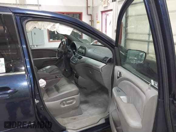 ✅ 2008 Honda Odyssey EX-L • VIN: 5FNRL38788B060672 • Лот: 43578004. Опубликован ранее на IAAI с пробегом 142 672 миль. Бесплатный доступ к архиву аукционных продаж из США и подробный отчёт об истории автомобиля на DreamBid. Изображение 5.