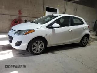 ✅ 2014 Mazda 2 Sport • VIN: JM1DE1KY4E0174253 • Lot: 93116465. Wystawiony na Copart z przebiegiem 103 696 mil. Bezpłatny archiwum sprzedaży aukcyjnych z USA i szczegółowy raport historii pojazdu na DreamBid. Zdjęcie 1.