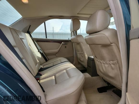 ✅ 1995 Mercedes-Benz C 2.8L • VIN: WDBHA28E5SF171109 • Лот: 70475315. Опубликован ранее на Copart с пробегом 70 295 миль. Бесплатный доступ к архиву аукционных продаж из США и подробный отчёт об истории автомобиля на DreamBid. Изображение 10.