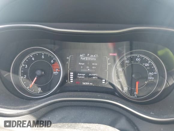 ✅ 2020 Jeep Cherokee Latitude Plus • VIN: 1C4PJLLB4LD568694 • Lot: 42675502. Wystawiony na IAAI z przebiegiem 54 304 mil. Bezpłatny archiwum sprzedaży aukcyjnych z USA i szczegółowy raport historii pojazdu na DreamBid. Zdjęcie 7.