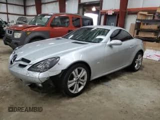 ✅ 2008 Mercedes-Benz SLK 350 • VIN: WDBWK56F08F180858 • Лот: 43420175. Опубликован ранее на Copart с пробегом 142 194 миль. Бесплатный доступ к архиву аукционных продаж из США и подробный отчёт об истории автомобиля на DreamBid. Изображение 1.