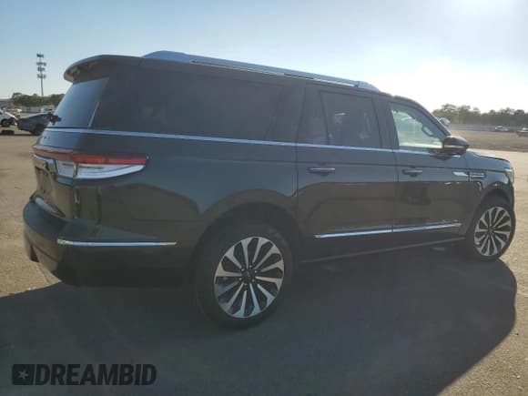 ✅ 2024 Lincoln Navigator Reserve • VIN: 5LMJJ3LG5REL01853 • Lot: 84582295. Listed on Copart with 21,795 mi. Free auction sales archive from the USA and detailed vehicle history report at DreamBid. Image 3.
