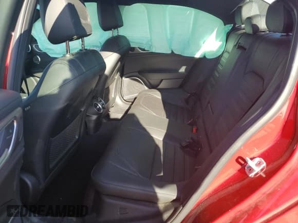 ✅ 2020 Alfa Romeo Giulia Ti • VIN: ZARFANBN2L7639057 • Lot: 66515682. Wystawiony na Copart z przebiegiem 11 675 mil. Bezpłatny archiwum sprzedaży aukcyjnych z USA i szczegółowy raport historii pojazdu na DreamBid. Zdjęcie 6.