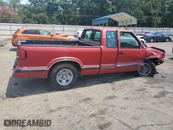 ✅ 1996 Chevrolet S-10 LS • VIN: 1GCCS19X6TK129236 • Лот: 67367534. Опубликован ранее на Copart с пробегом 222 847 миль. Бесплатный доступ к архиву аукционных продаж из США и подробный отчёт об истории автомобиля на DreamBid. Изображение 3.